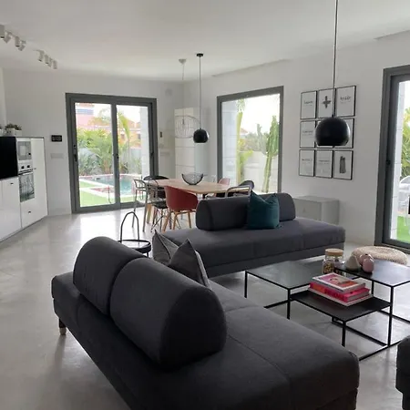 Ebli Corner サン・ミゲル・デ・サリーナス